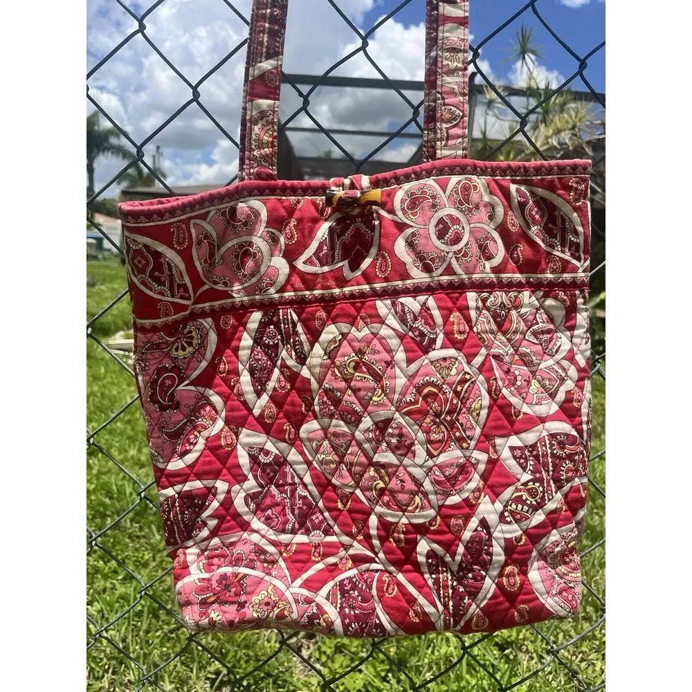 Vera Bradley Rosy Poises Shoulder Bag‎ Quilted Coastal Grandma Cottagecore Retro
